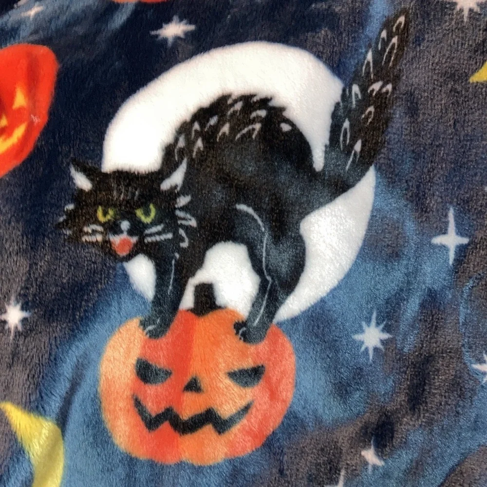 Wicked black cats Halloween throw blanket *FIRM PRICE*